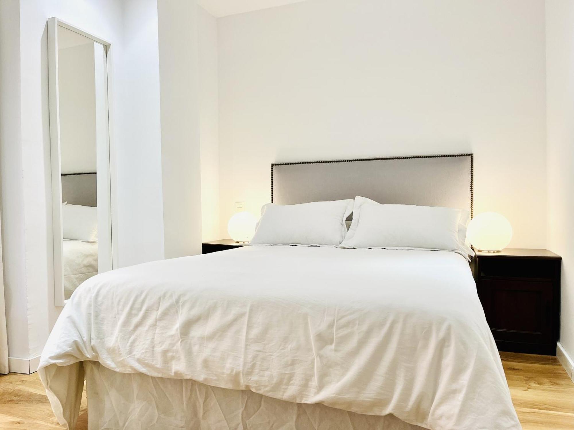 Dplace To Be - Exclusive Apartments In Historic Center Madrid Cameră foto