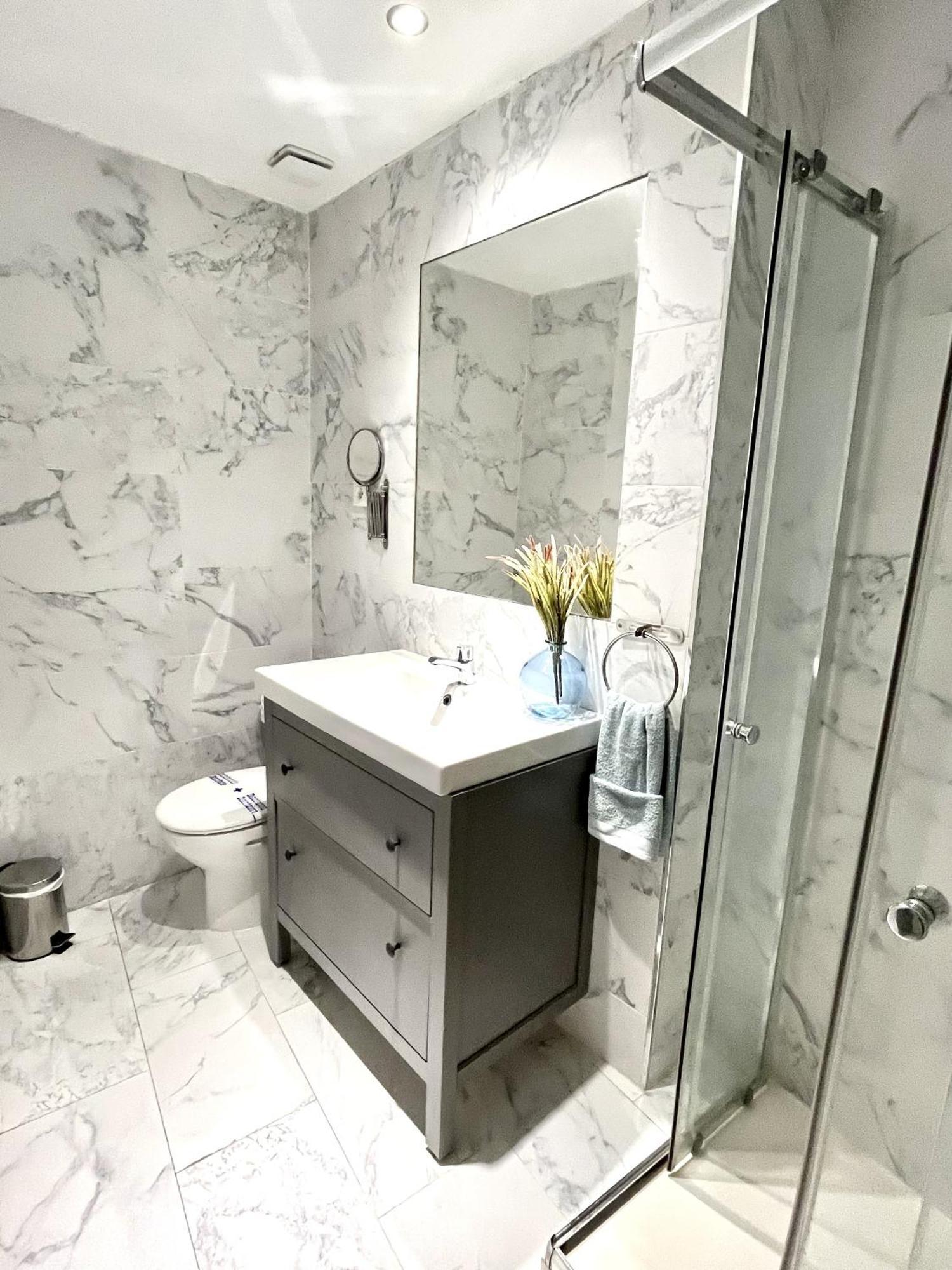 Dplace To Be - Exclusive Apartments In Historic Center Madrid Cameră foto